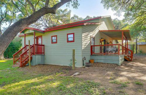 Peaceful Helotes Cabin Fire Pit, 9 Mi to Old Town - Foto 28