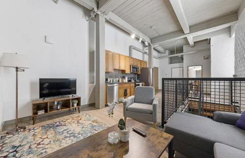 2125 Superior Living - Photo 82