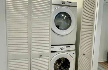 Corner 2 Bedroom 2 Bath Condo - Balcony - Parking - Foto 13