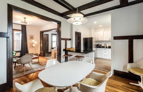 Luxe Mid-Century Styled Townhouse #3631 - Foto 26