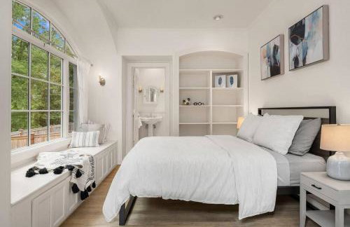 DT Bellevue Hidden Gem With a View & AC - Foto 8