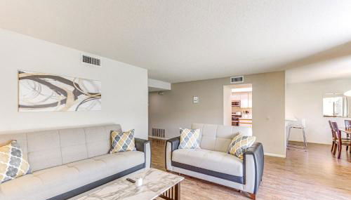 Golf, Hike and Relax Cathedral City Condo - Foto 4