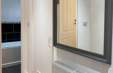 BrumStay UK® 5-Bed House Ideal for Long-Term Stays - Foto 14