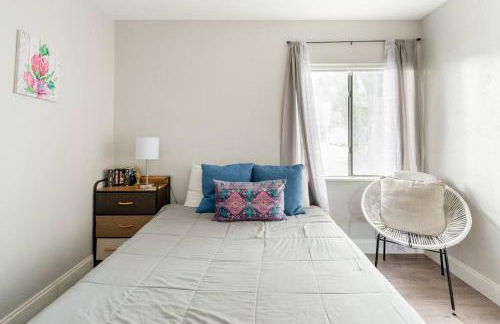 Cute downtown home by Depot Park - Foto 16