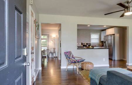 1-Story Home, Fenced Yard, Grill, Firepit, Parking, Sleeps 10, Pet-Friendly, Smart TVs, 10 Mins to Nissan Stadium & Five Points, Cozy Bedrooms, Outdoor Fun, Perfect for Families & Groups - Foto 14