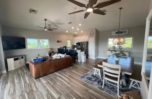 Coconut Castaway - Ocean Views, Walk to Beach, Golf Cart, Club Pool - Photo 23