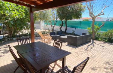 Moradia a 5 minutos da PRAIA - Foto 1