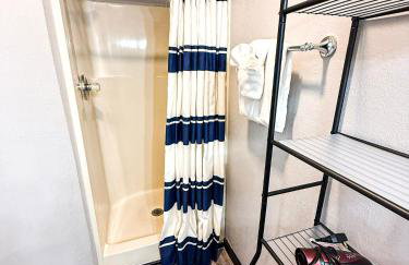 Lakefront Home-3BD25BADockGrillFirepitPool - Foto 52