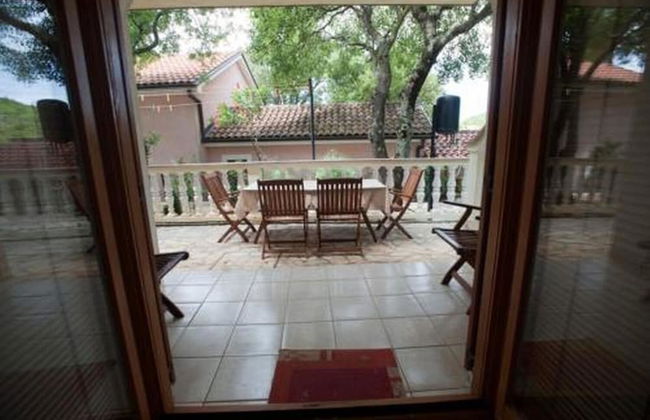 Luka - Free Parking - A1 - Photo 17