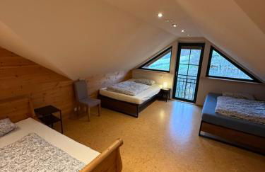 Blockbohlen HolzHaus mit Sauna, Outdoor Jacuzzi und BadeTeich - Foto 52