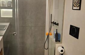 Heart of Faliro 2BR 5m Walk to Beach - Newly Renovated - Foto 16