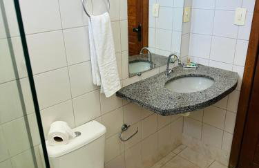 Apartamento com piscina e acesso exclusivo à praia Ambiente confortável, com colchões e travesseiros de qualidade, em uma localização estratégica, perto de tudo para você aproveitar sem precisar de carro - Foto 27