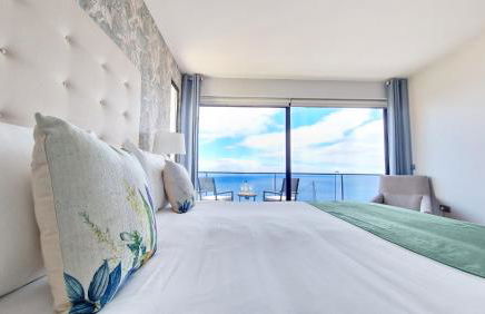 Azure Serenity Villa by LovelyStay - Foto 16