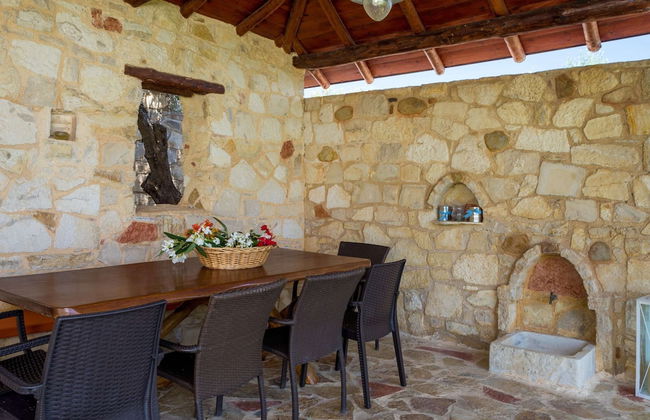 Family Friendly Villa Hermes With Private Pool - Photo 27