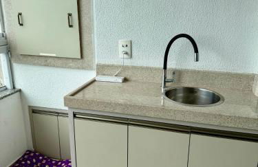 Apartamento vista mar, 2 quartos, garagem - COMPLETO - Foto 27