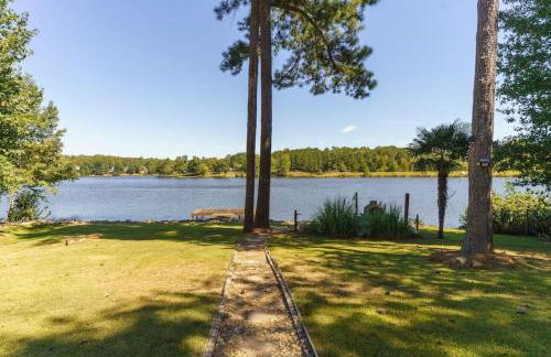 Relaxing Retreat with 55-Inch TV and Lake Views - Foto 22