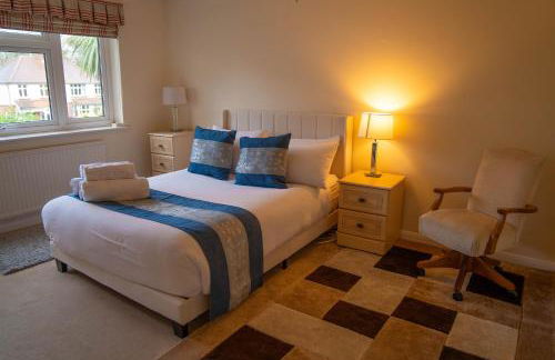 Farnborough Stay - 5 Bedroom - Foto 10