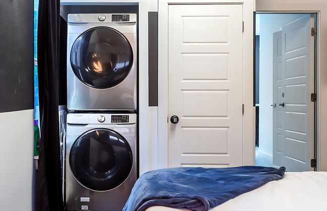 Pool Hottub Magic School Bus 5 Mins to Downtown - Photo 37