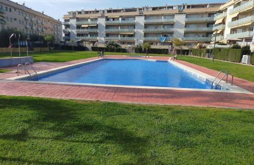 Apartamento para 5 personas frente al mar con piscina y parking - Foto 39