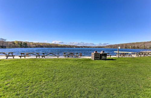 Hot Tub, Game Room! Poconos Home 22 Mi to Slopes - Foto 35