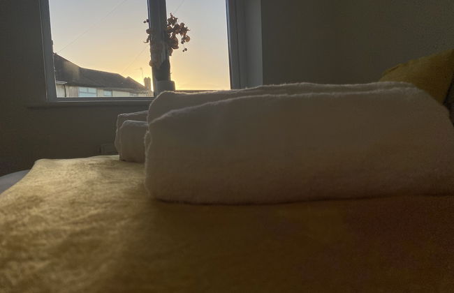 Gladstone Apartments by Bluebell Rooms - Photo 2