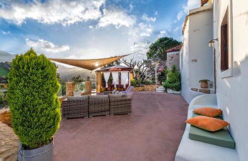 Verekinthos Villas - Pool, Hot Tub, BBQ, Kids Playground, Stunning Mountain Views - Photo 23