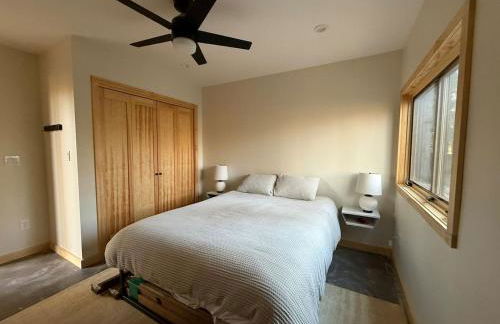 Distinctly modern cabin on quiet Northwoods lake - Foto 10