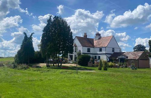 Upper House Stunning Country Home - Photo 1