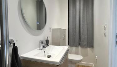 Chambre tout confort au coeur de Cessieu - Photo 2