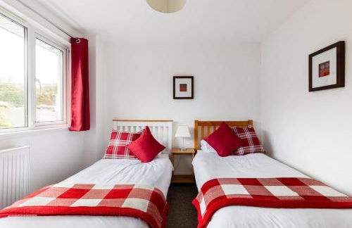 The Old Salt Store, 2 bed apartment with stunning river view - Photo 9