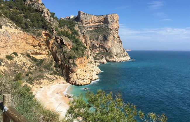 Stylish Alfas del Pi Stay - Foto 29