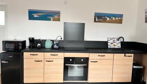 Maison rénovée à Agon-coutainville proche de la mer, classé meublé de tourisme 3 étoiles - Photo 5, stove, toaster