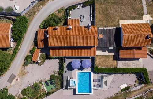 Villa LULU with heated pool, sauna & hot tub - Photo 28