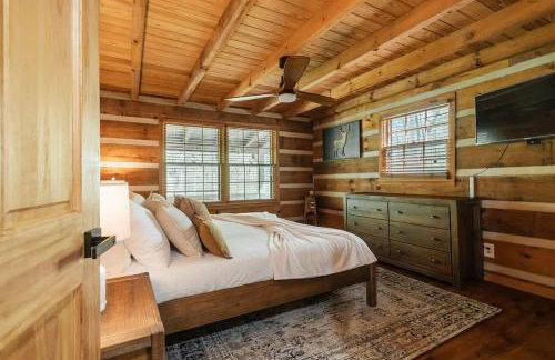 Modern Cabin with Luxury Gym, Firepit + Game Room! - Foto 45