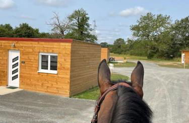 Les Chalets du Mancel : Studio June - 24H du Mans - Bouleries Jump - - Foto 4