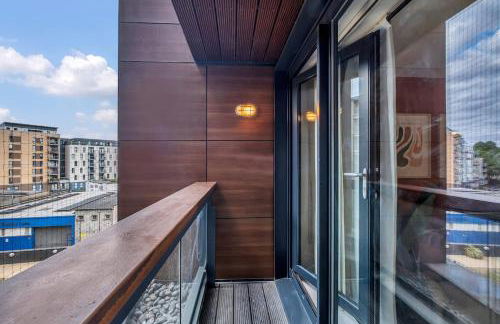 Modern 1BR Apartment Near ExCeL London & O2 Easy Access to Central London - Foto 5