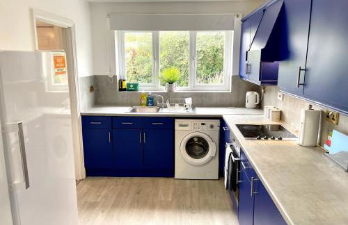 Large 5 bed detached house near Stansted Airport with Parking for 2 vehicles! Stansted Stays - Foto 24