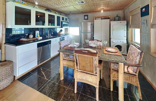 Beachside Tiki Hut - Photo 6