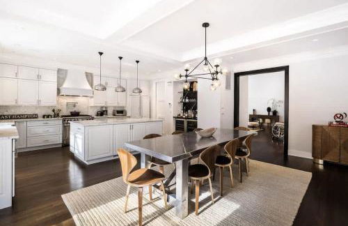 Bull Path Manor by Rove Travel - Luxe Home with Pool & Hot Tub - Foto 8