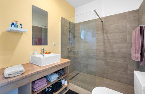 4 Bedroom Stunning Home In Jarebinjak - Photo 24