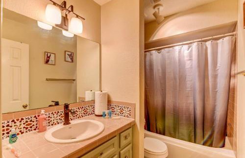 Riverside country retreat with easy access to all that Houston has to offer - Foto 7