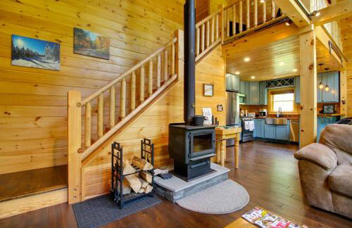 Londonderry Chalet w/ Deck, Fire Pit & Views! - Foto 5