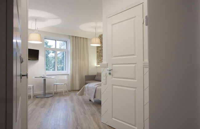 9010 Apartments - Photo 10