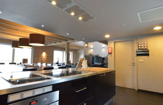 Luxurious Villa in Nadrin Belgium with Sauna & Hot Tub - Photo 8