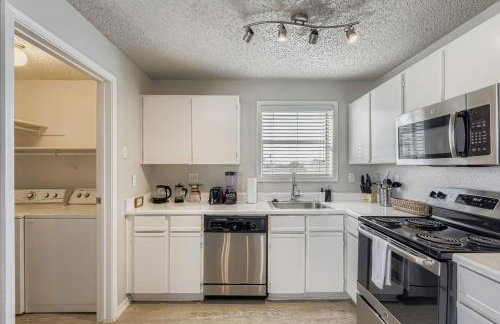 Chic 2B - 2BA Getaway - Cedar Park - North Austin - Foto 13