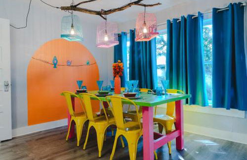 The Bluebird Cottage Style Cabin with Hot Tub near Turner Falls and Casinos - Foto 13