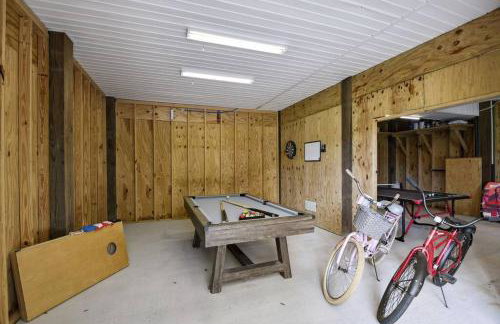 Old Town Bay St. Louis Outdoor Bar Area Game Room - Foto 28