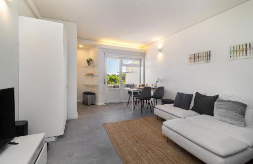 WHome Study & Surf Carcavelos 1-BED by Beach & Nova SBE - Photo 8