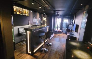 Morumbi, Apartamento Pub, SPA com hidromassagem, PISCINA Aquecida PRIVATIVA, LAREIRA, tudo que você precisa para descansar, trabalhar ou realizar aquela comemoração! Com total conforto e PRIVACIDADE! O Apt Nota 10 de SP! - Foto 53