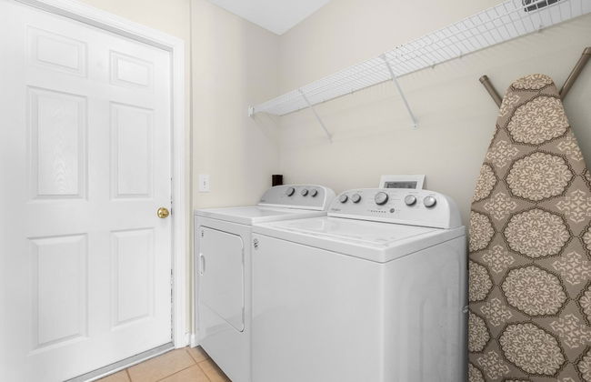 Large Spacious Home w Private Pool Hot Tub - Foto 45